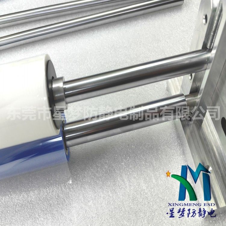 廠家供應(yīng)各規(guī)格pp粘塵紙卷粘塵滾筒非免刀滾筒650mm機(jī)用除塵滾筒